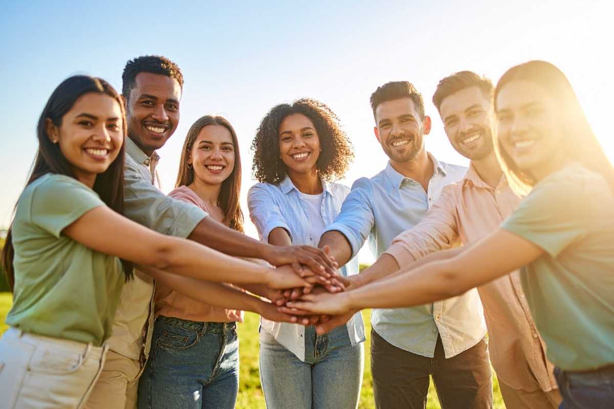 Arkadaş Grubu & Kutlama